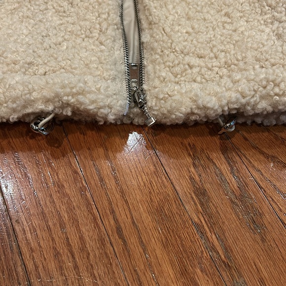 Lulus women’s coat size small. - Picture 5 of 8